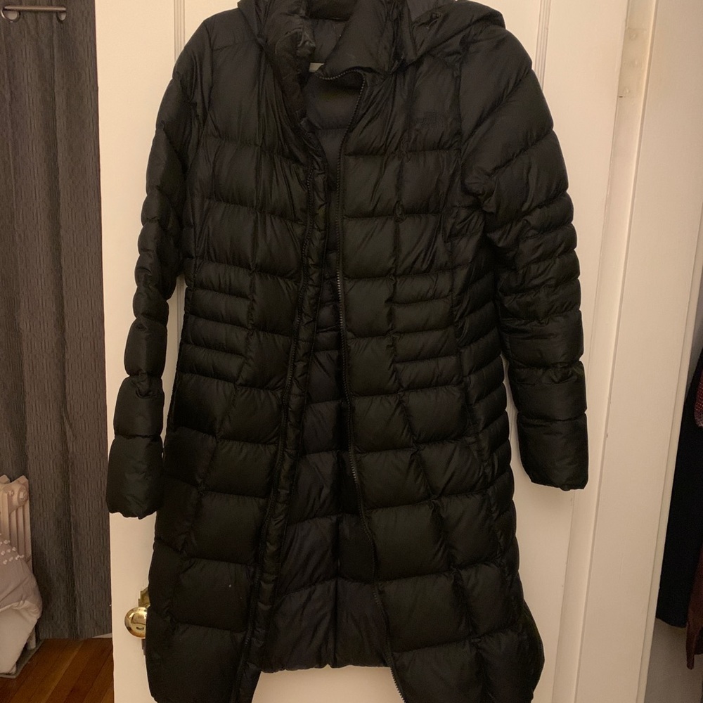 Black north face parka